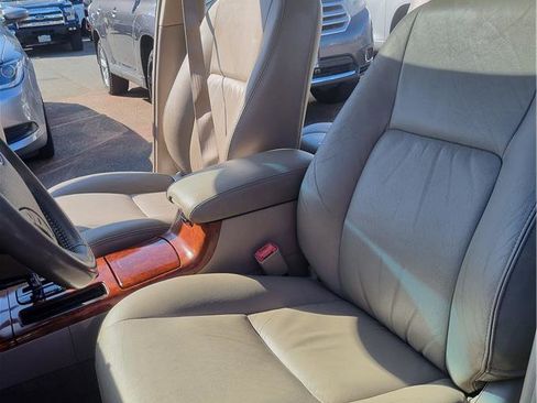 Used 2006 Toyota Camry XLE FWD image 9