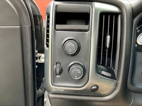 Used 2019 Chevrolet Silverado 2500 LT AWD/4WD image 35
