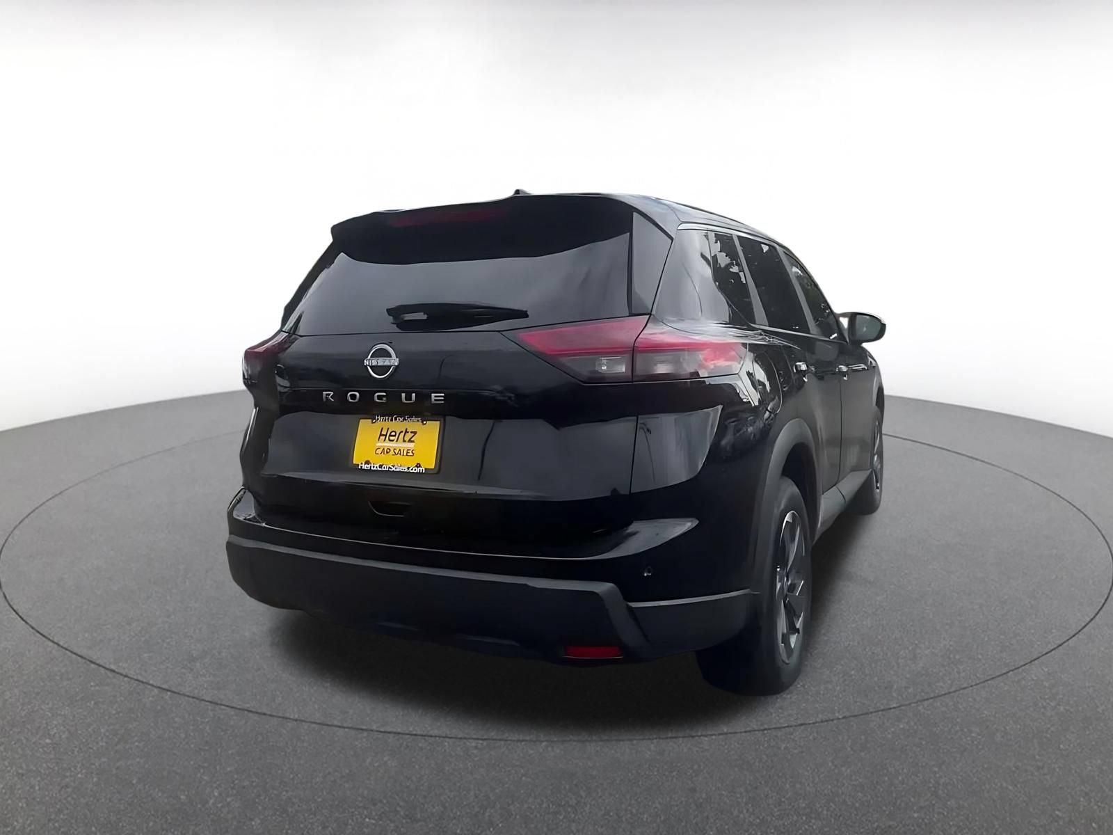 Used 2025 Nissan Rogue SV FWD image 14