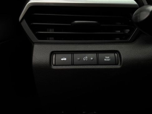 Used 2025 Nissan Altima 2.5 SV FWD image 22