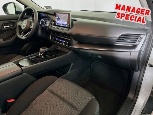Used 2024 Nissan Rogue SV FWD image 26