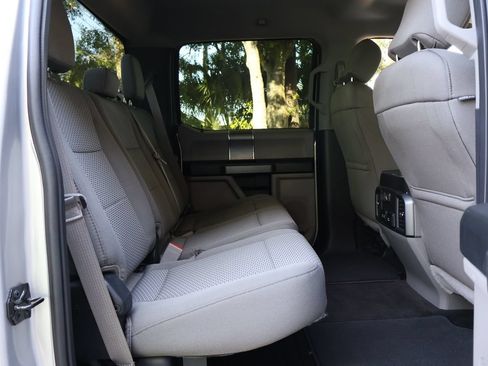 Used 2018 Ford F250 XLT w/ XLT Premium Package AWD/4WD image 18