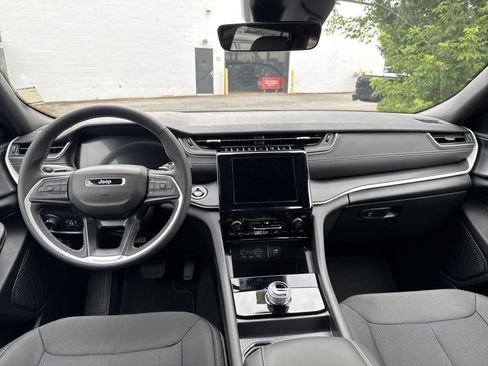 New 2025 Jeep Grand Cherokee L Laredo w/ Trailer Tow Package image 12