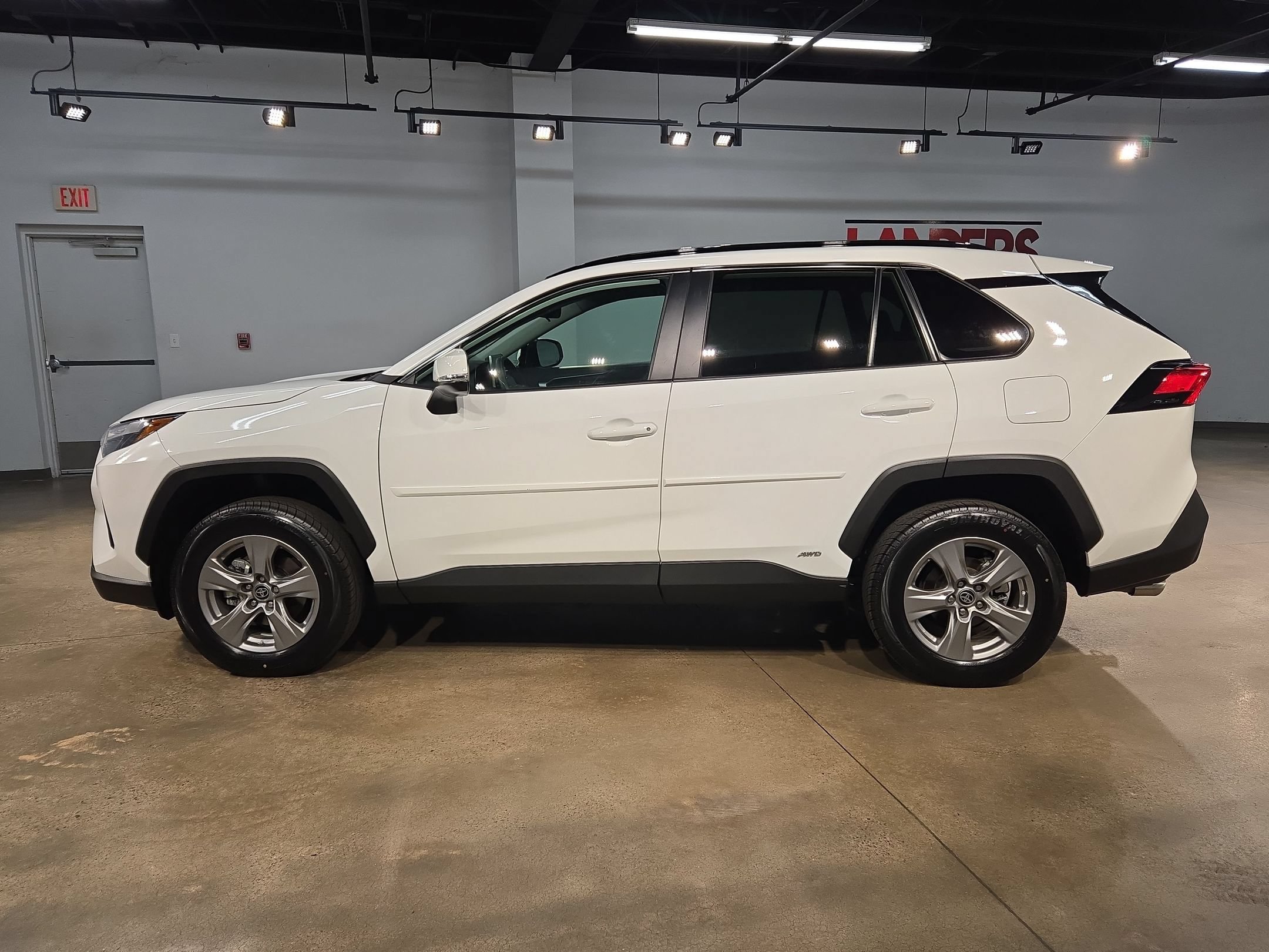 Certified 2024 Toyota RAV4 LE AWD/4WD image 4