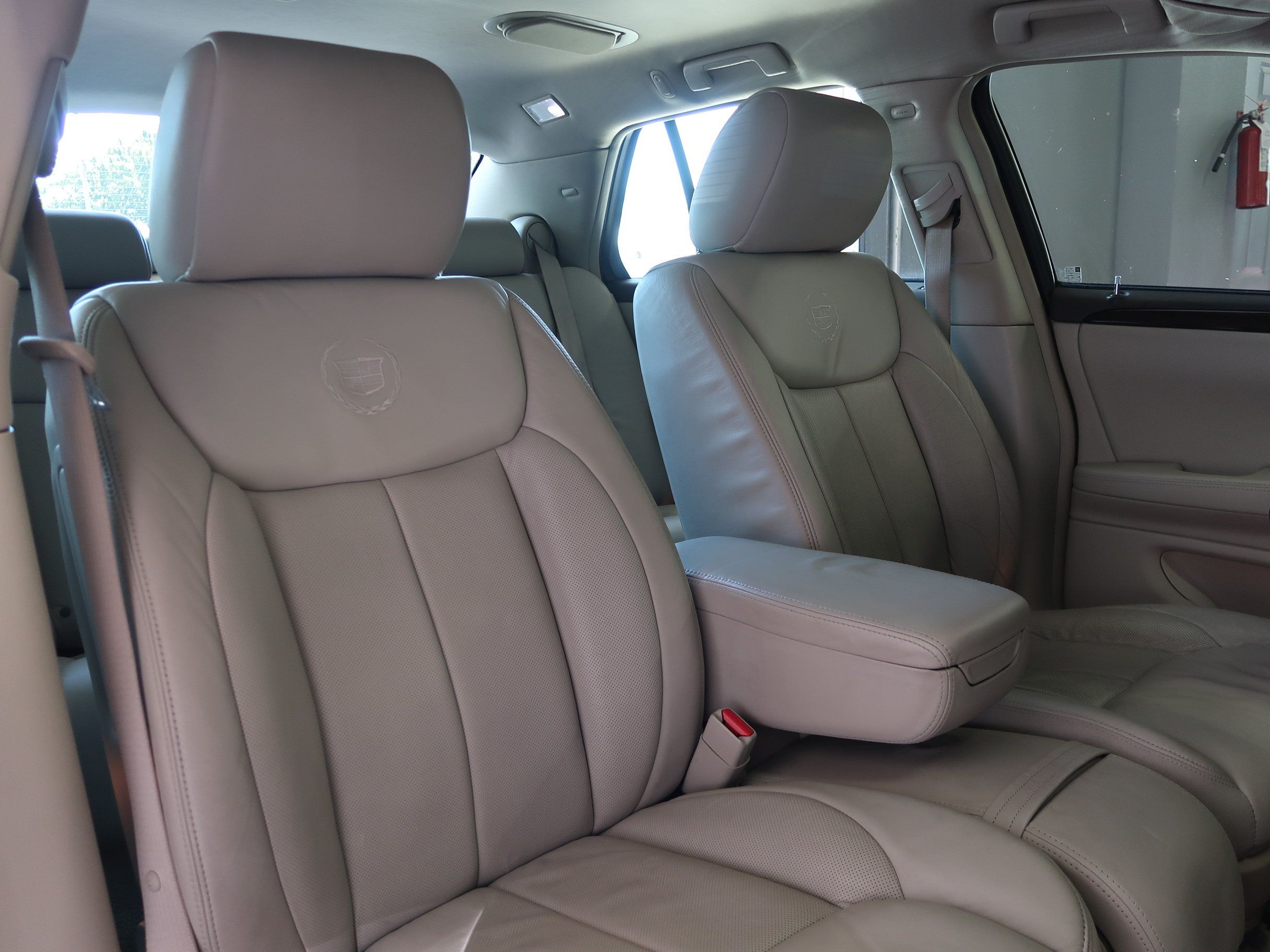 Used 2009 Cadillac DTS FWD image 13
