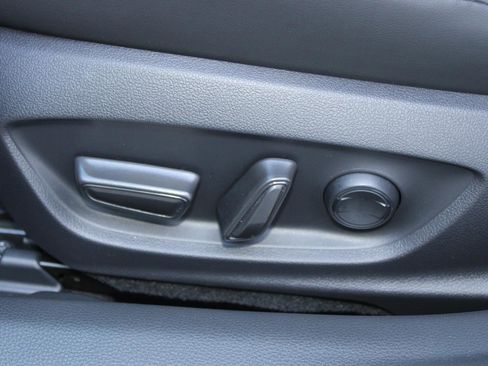 Used 2026 Toyota Prius Plug-In Hybrid image 29