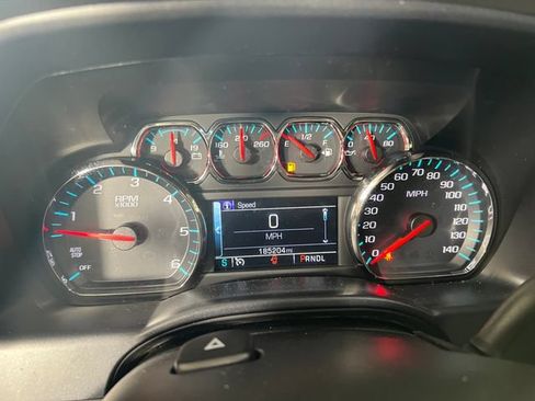 Used 2018 Chevrolet Silverado 1500 LT w/ LT Eassist Package RWD image 16
