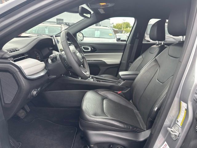 Used 2023 Jeep Compass Limited AWD/4WD image 20