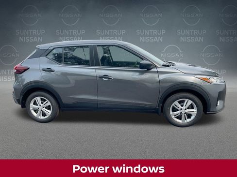 New 2025 Nissan Kicks Play S image 18
