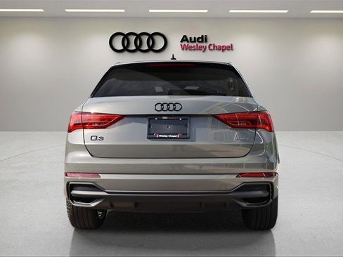 Used 2025 Audi Q3 2.0T Premium w/ Convenience Package image 4