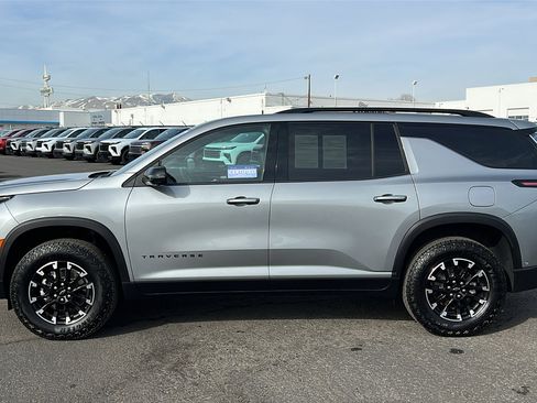 Certified 2025 Chevrolet Traverse Z71 w/ Enhanced Driving Package image 8