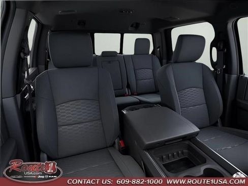 New 2026 RAM 2500 Big Horn AWD/4WD image 17
