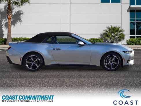 Used 2024 Ford Mustang Premium image 5