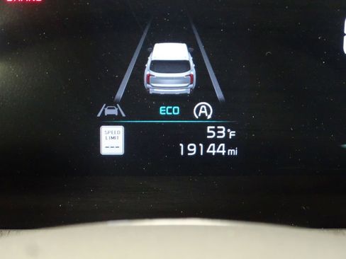 Used 2024 Kia Telluride EX w/ EX Captain's Chair Package image 44