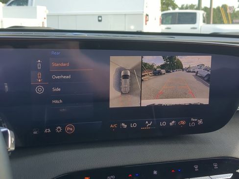 Used 2025 Buick Enclave Preferred w/ Power Package image 15