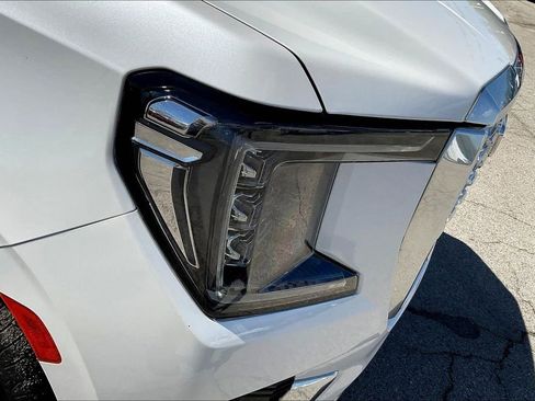 Used 2022 GMC Yukon Denali image 32