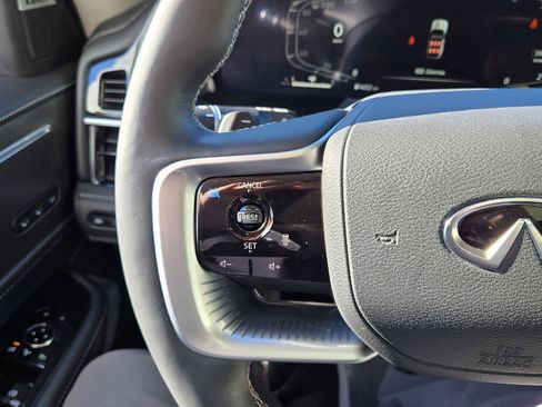 Certified 2025 INFINITI QX80 Luxe image 31