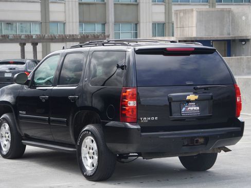 Used 2014 Chevrolet Tahoe LT image 3