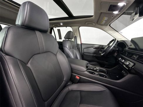 Used 2023 Honda Pilot Touring image 43