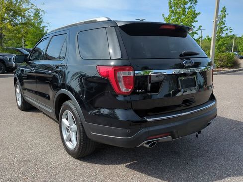 Used 2018 Ford Explorer XLT w/ Equipment Group 201A FWD image 4