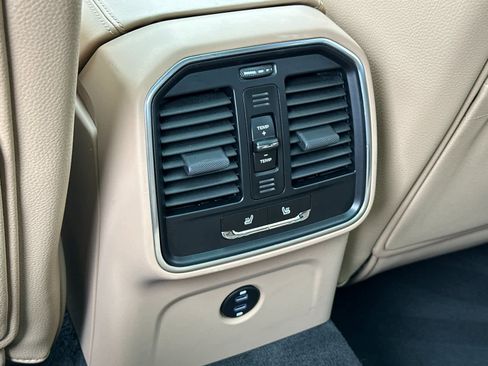Certified 2020 Porsche Macan S AWD/4WD image 14