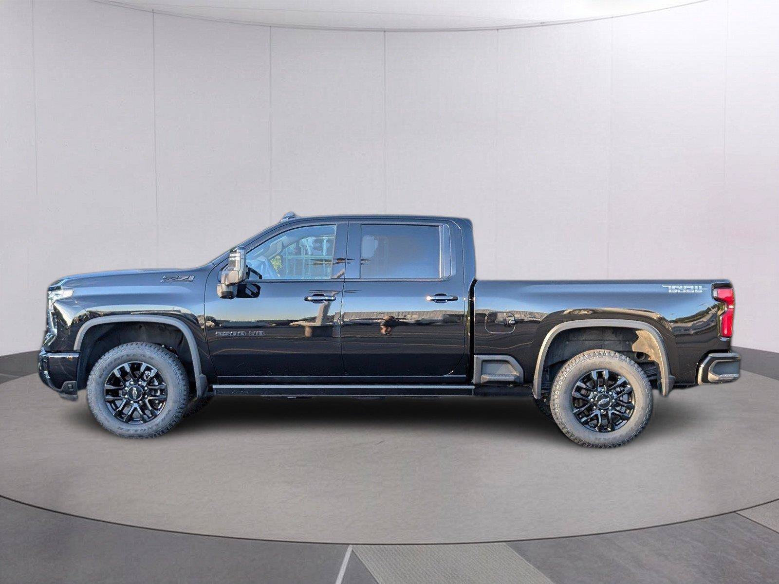 Used 2025 Chevrolet Silverado 2500 LTZ w/ Trail Boss Package AWD/4WD image 2