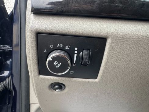 Used 2012 Jeep Grand Cherokee Laredo w/ Laredo E Group image 20