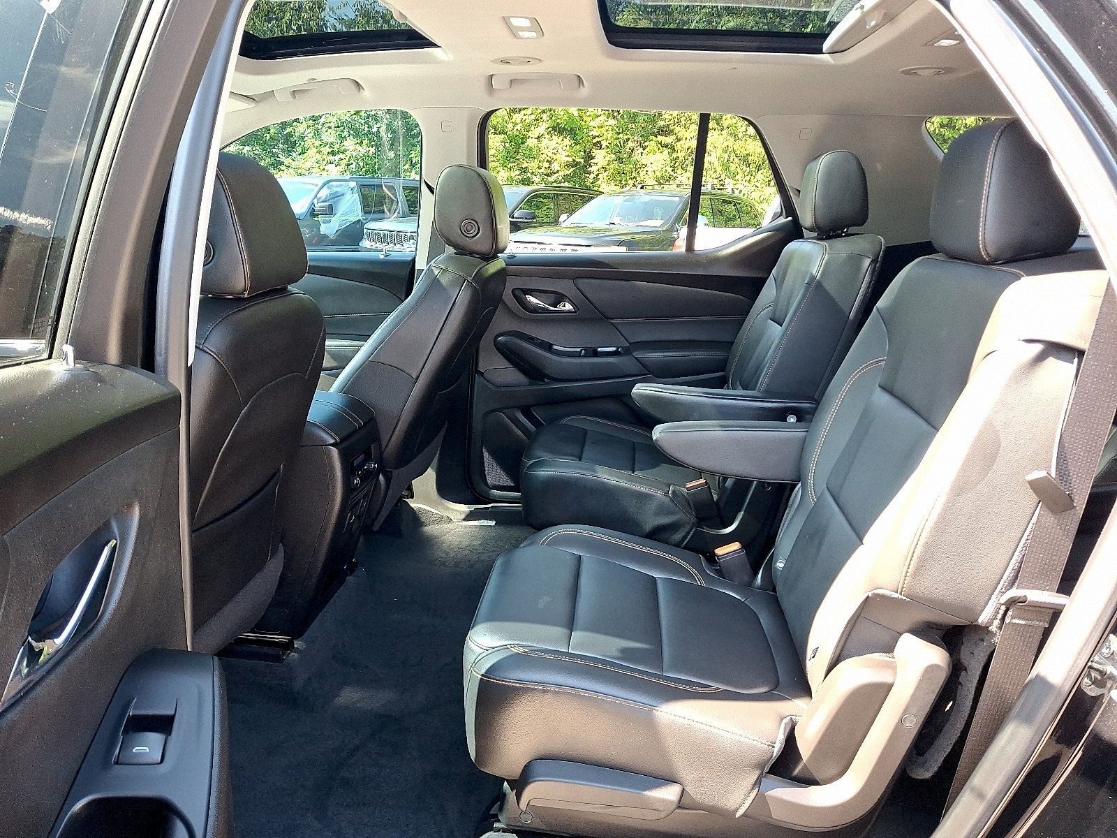 Used 2020 Chevrolet Traverse RS w/ LPO, Cargo Package AWD/4WD image 10