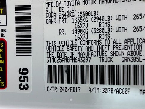 Certified 2023 Toyota Tacoma TRD Off-Road image 28