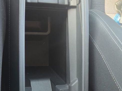 Used 2021 Nissan Rogue SV FWD image 37
