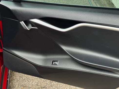Used 2014 Tesla Model S 85 RWD image 23