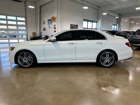 Used 2019 Mercedes-Benz E 300 image 4