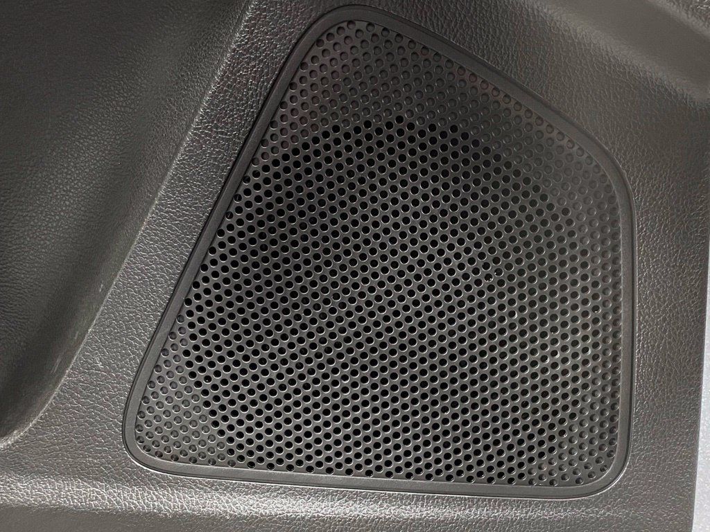 Used 2016 Ford Focus SE w/ SE Power Seat Package FWD image 13