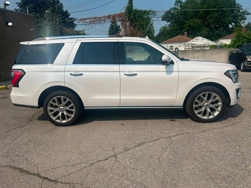 Used 2019 Ford Expedition Limited w/ Equipment Group 302A AWD/4WD image 4
