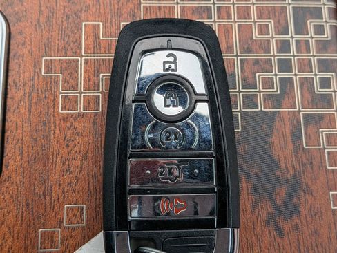 Certified 2025 Lincoln Navigator L Black Label image 36