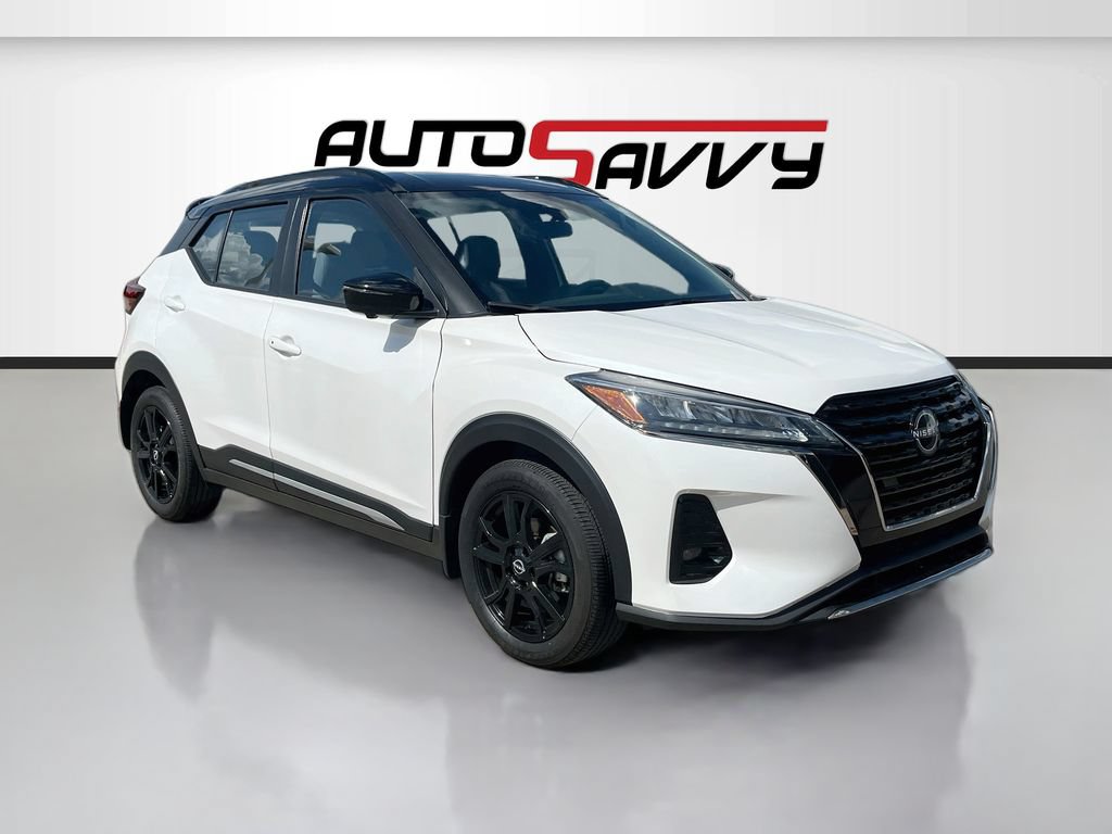 Used 2024 Nissan Kicks SR w/ SR Premium Package FWD image 1