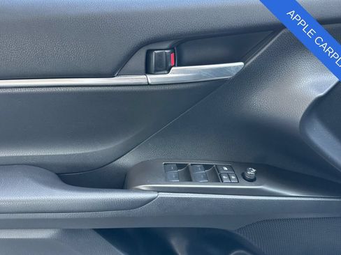 Used 2024 Toyota Camry SE FWD image 11