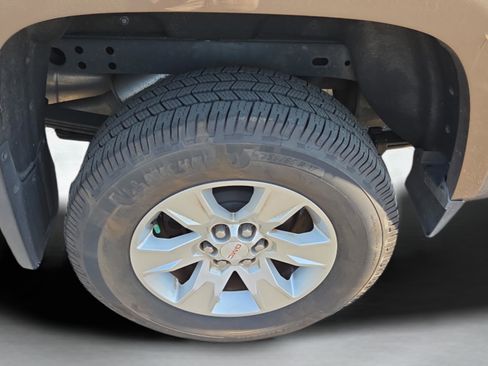 Used 2016 GMC Canyon SLE w/ SLE Convenience Package image 19