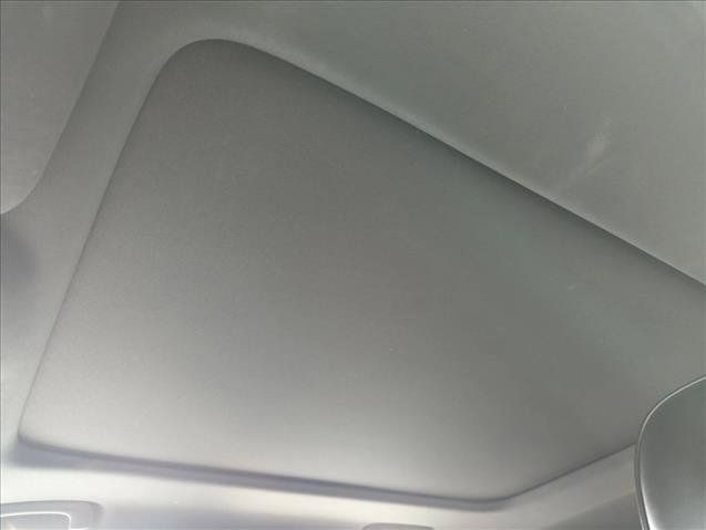 Used 2015 Jeep Grand Cherokee Overland RWD image 15