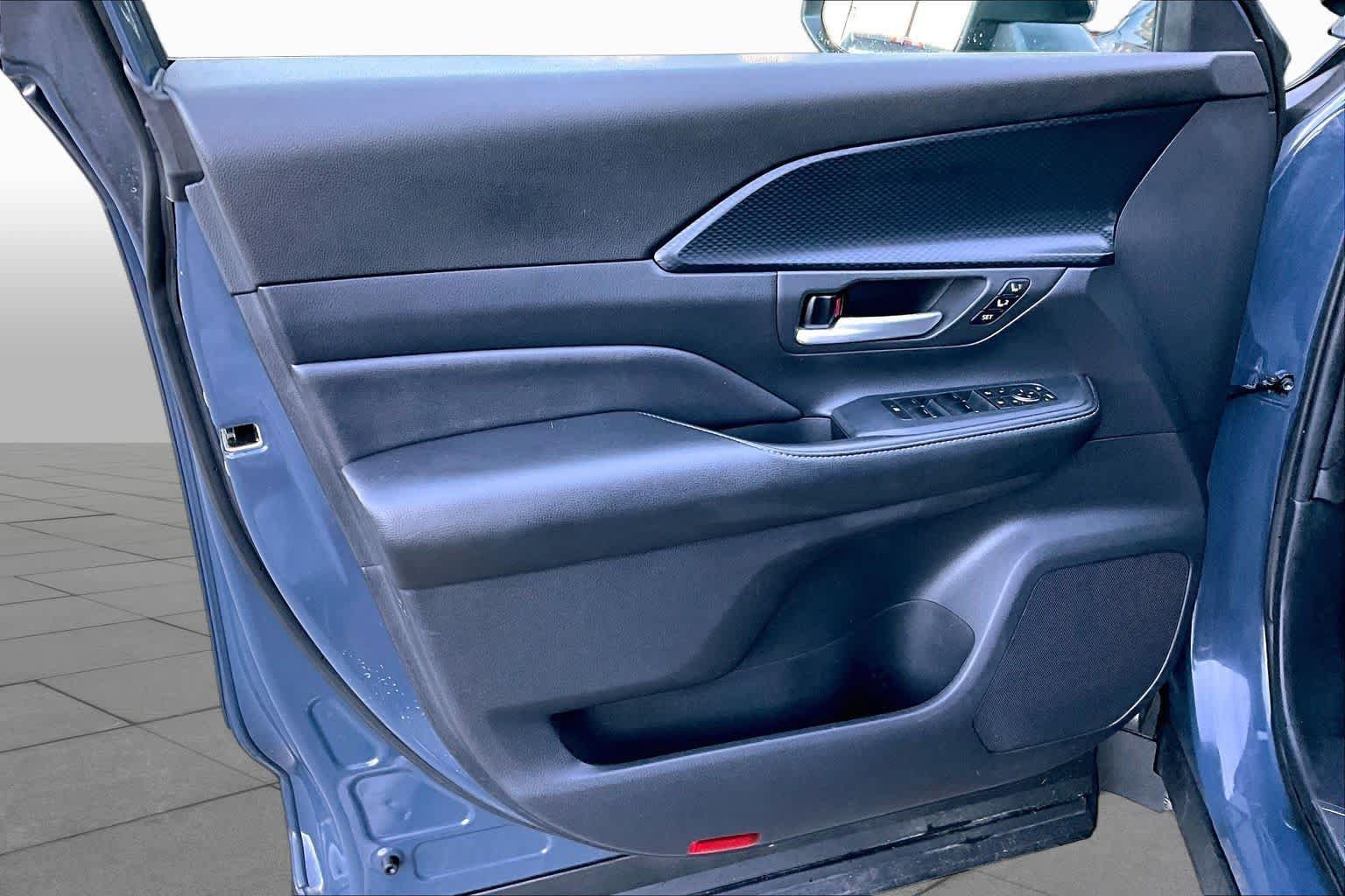 Certified 2024 Toyota Grand Highlander AWD Hybrid image 20