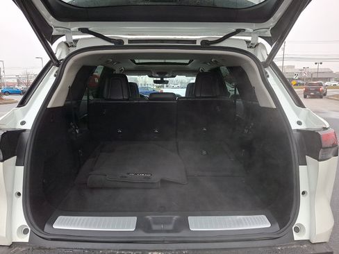 Certified 2023 INFINITI QX60 Luxe image 28