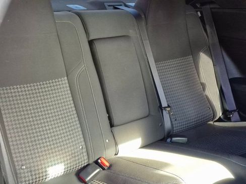 Used 2022 Dodge Challenger SXT w/ Driver Convenience Group image 16