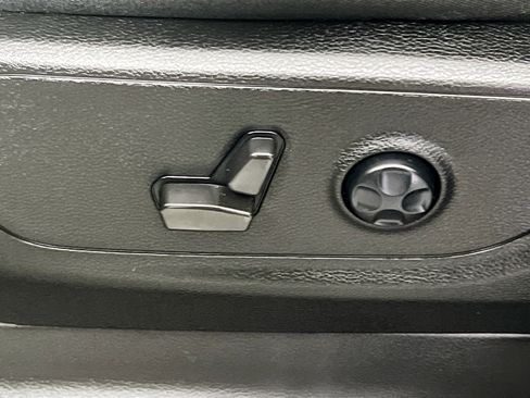 Used 2021 RAM 1500 Big Horn image 15