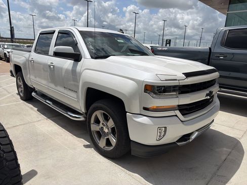 Used 2018 Chevrolet Silverado 1500 LT w/ All Star Edition image 3