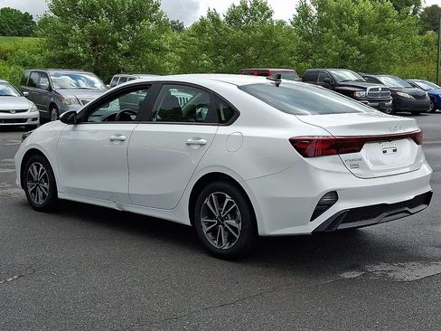 Used 2024 Kia Forte LXS w/ LXS Technology Package FWD image 7