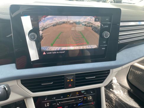 New 2025 Volkswagen Jetta SE image 27