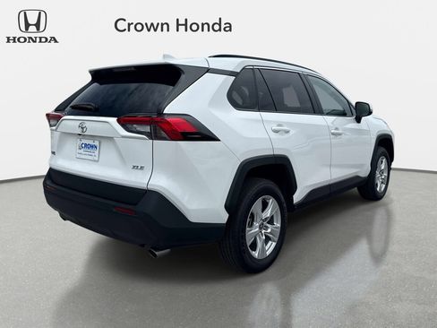 Used 2021 Toyota RAV4 XLE FWD image 4