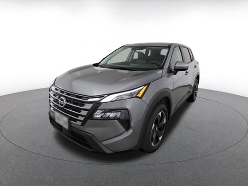 Used 2025 Nissan Rogue SV FWD image 3