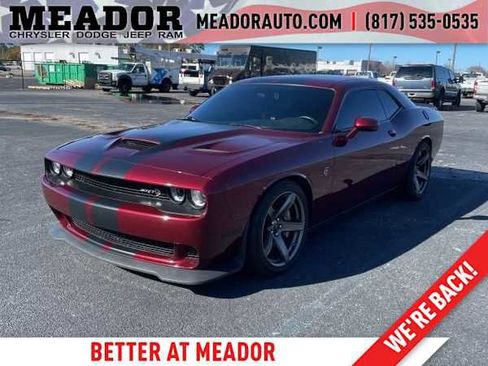 Used 2018 Dodge Challenger SRT Hellcat image 1