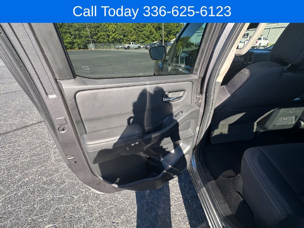 Used 2022 Nissan Frontier SV AWD/4WD image 18